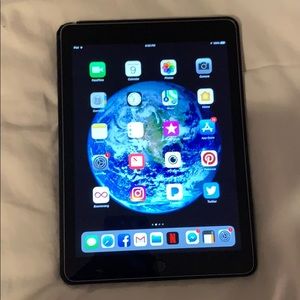 32G silver iPad